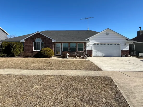315 Coaler Dr, Coal City, IL 60416