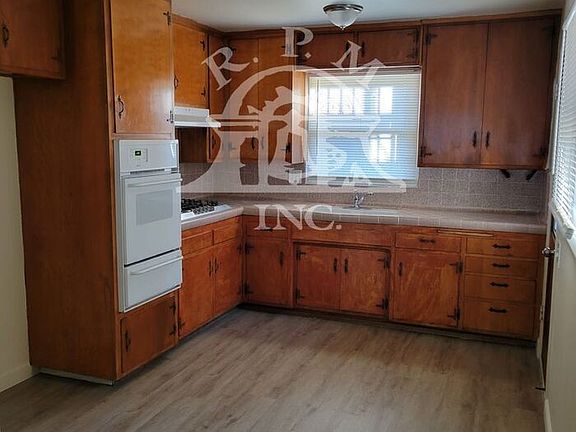 5th image of 14020 Elwyn Dr
