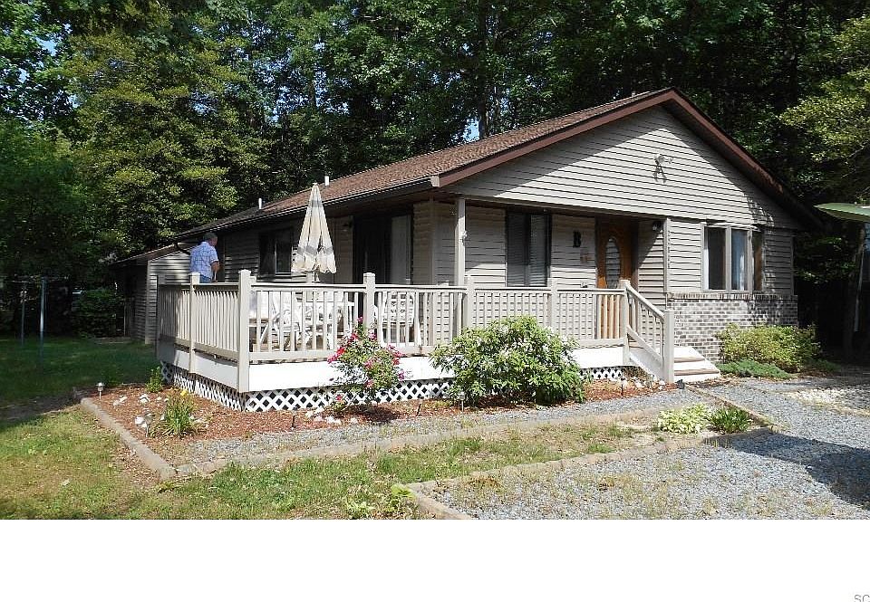 1st image of 22808 Dogwood Dr