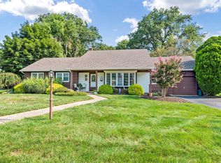 22 Guest Dr, Morganville, NJ 07751