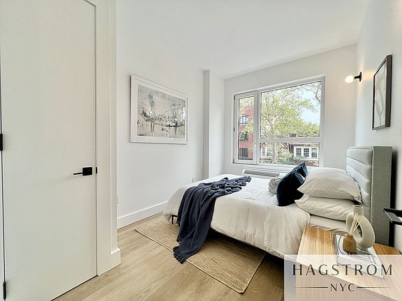 4th image of 1042 President St #7D