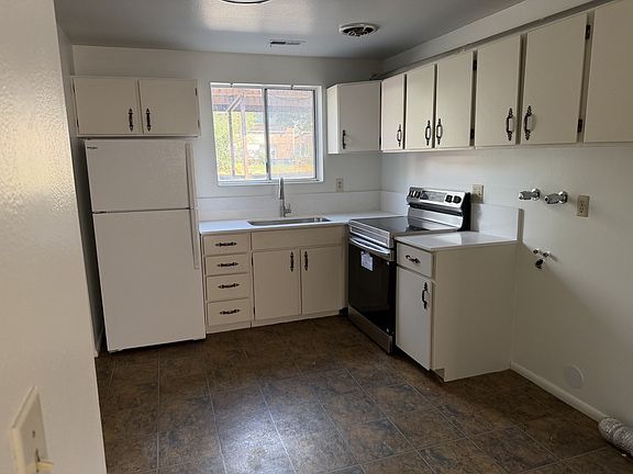 3rd image of 1073 S 160 E #1077