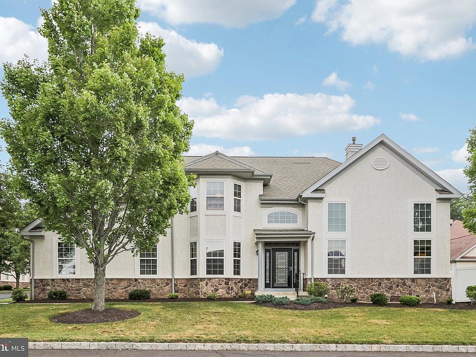 1st image of 307 Ingleton Ct