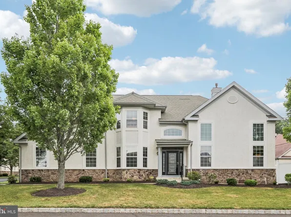 307 Ingleton Ct, Warrington, PA 18976