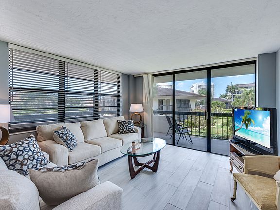 4th image of 693 Seaview Ct APT 202