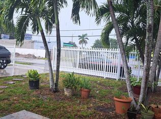 3900 SW 30th St, West Park, FL 33023