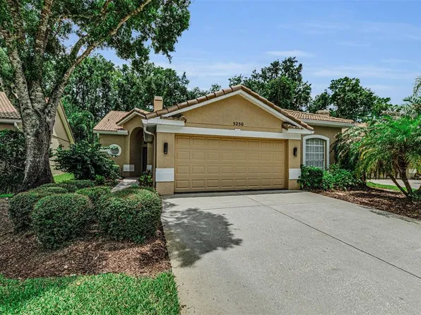 5250 Pinehurst Ct, Oldsmar, FL 34677