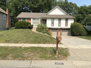 12612 W 101st St, Lenexa, KS 66215