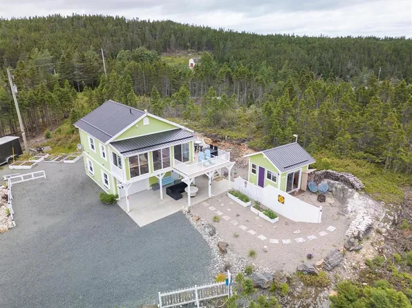 125A Main Street, Happy Adventure, NL A0G1Z0