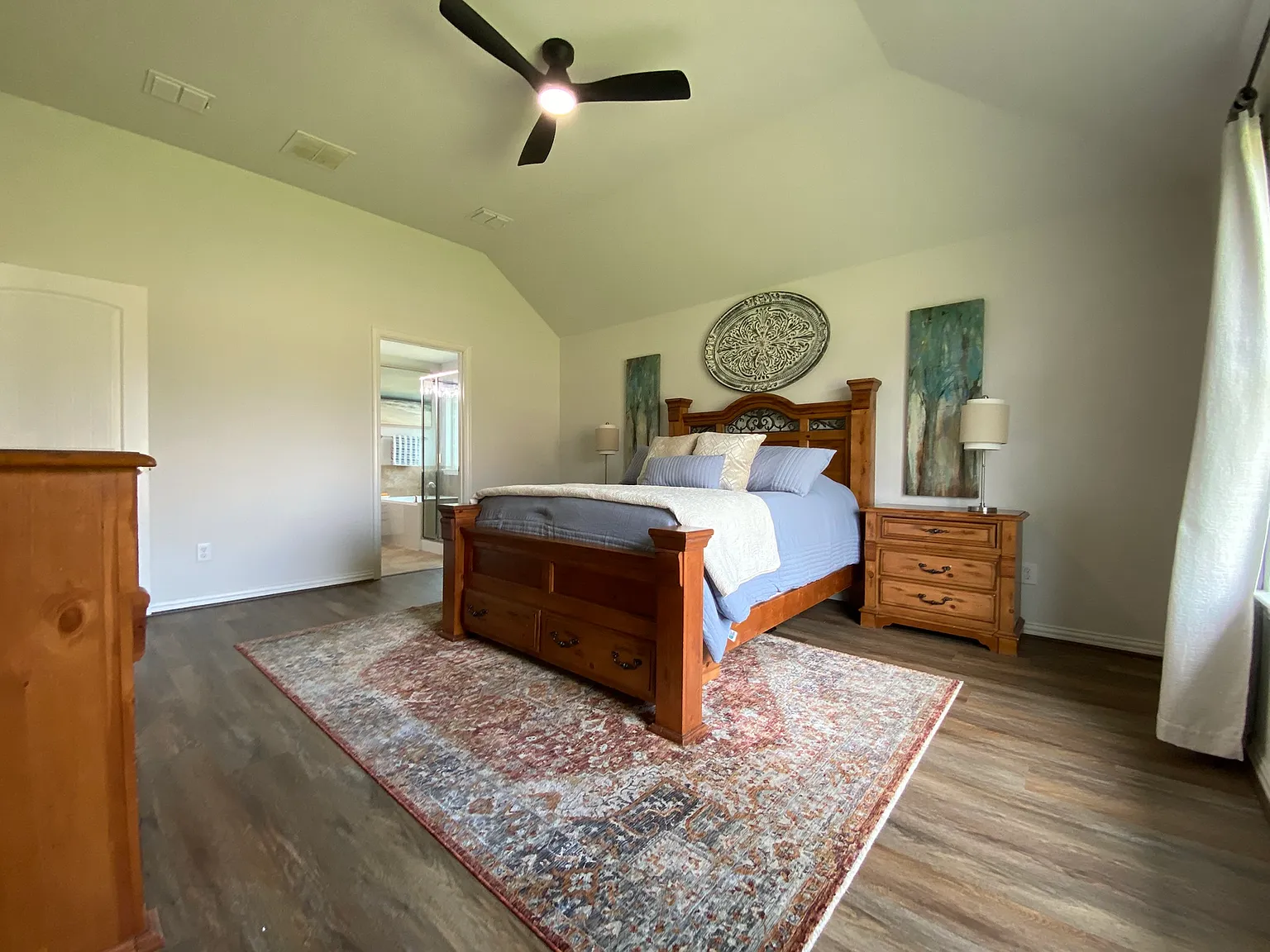 3 bed, 1502 sqft, $2,150 — Photo 4