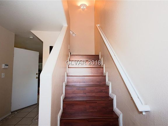 4th image of 1929 Summerville St Unit 101