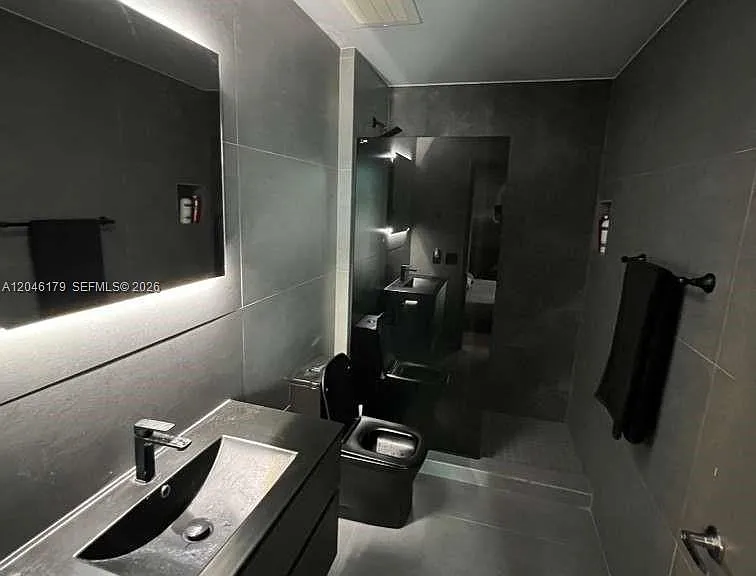 151 SE 1st St #Penthouse 07 — Photo 10