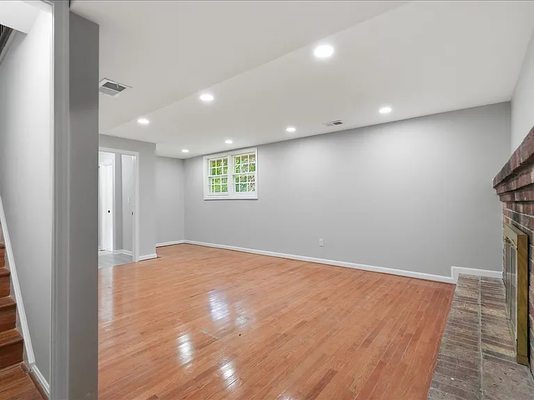 9200 Pebble Ct — Photo 29