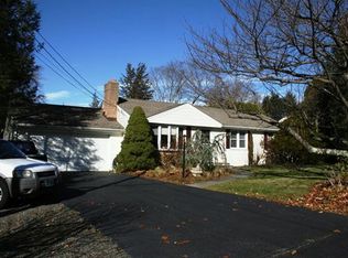 20 Elmsted Rd, Trumbull, CT 06611