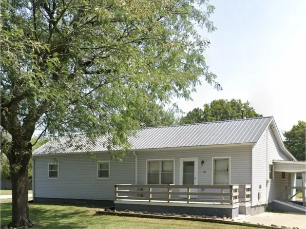 305 SE 4th St, Galva, IL 61434