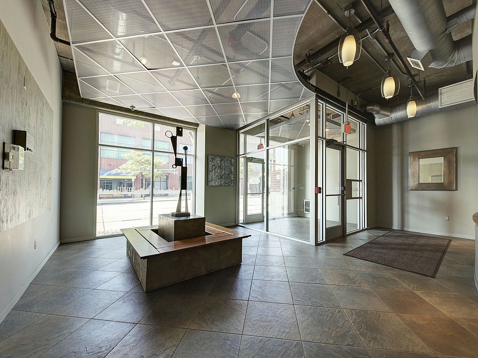100 W 5th St # 1-610, photo 3