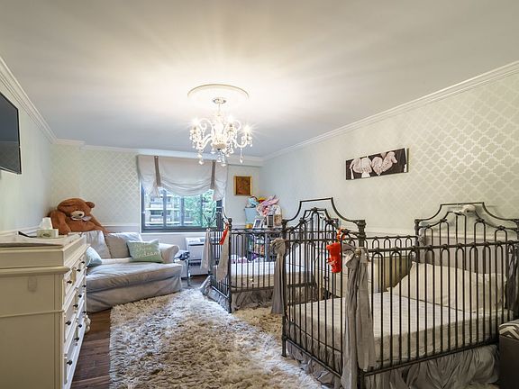2nd image of 80 Gold St APT 6A