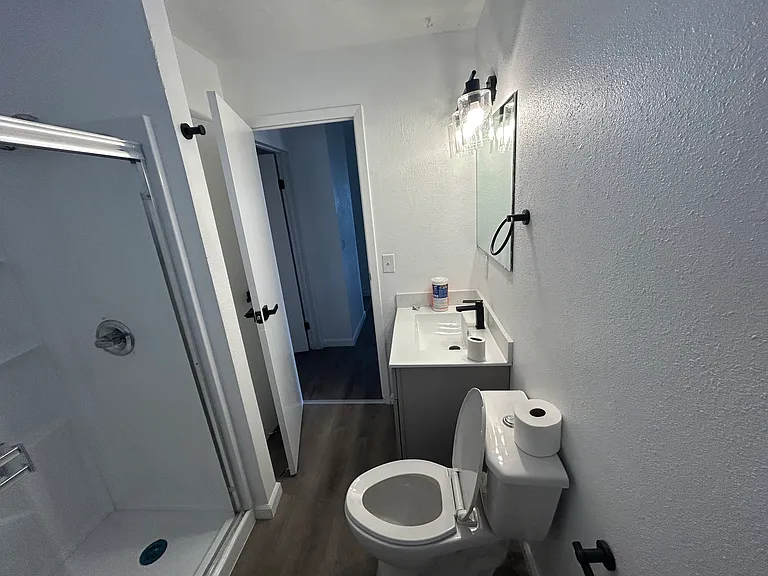 1727 Kasser Rd — Photo 7