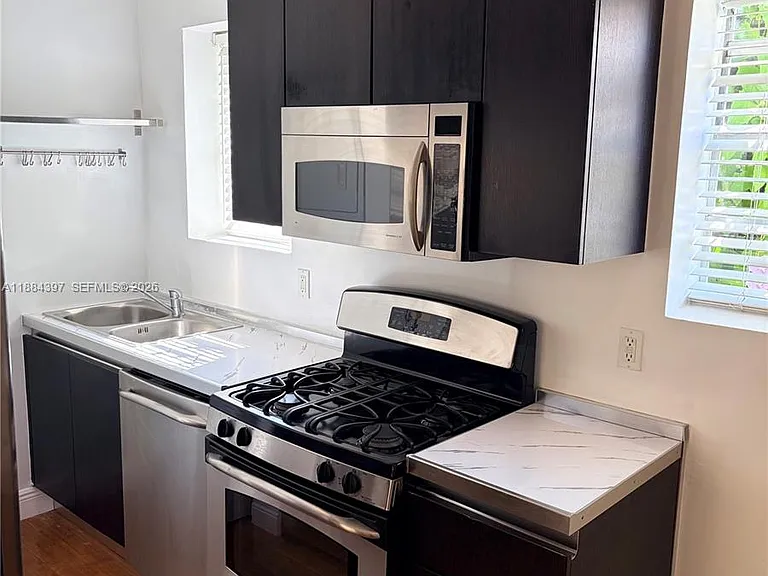 4812 Pine Tree Dr #205 — Photo 10