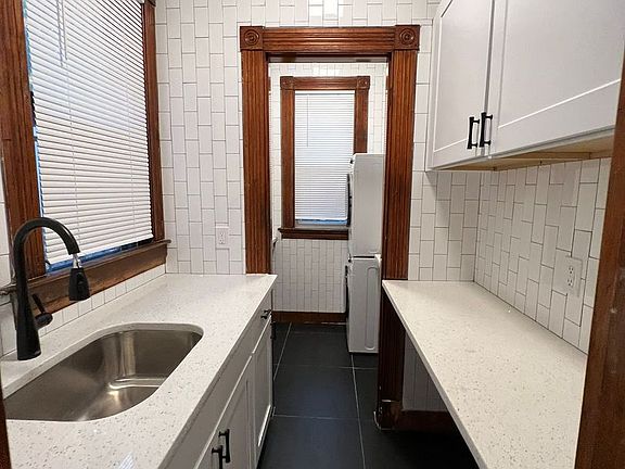 5th image of 210 Blatchley Avenue # Fl 1ST