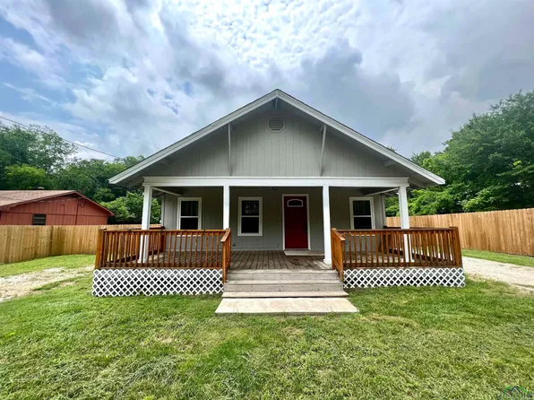 1109 N Olive St, Gladewater, TX 75647