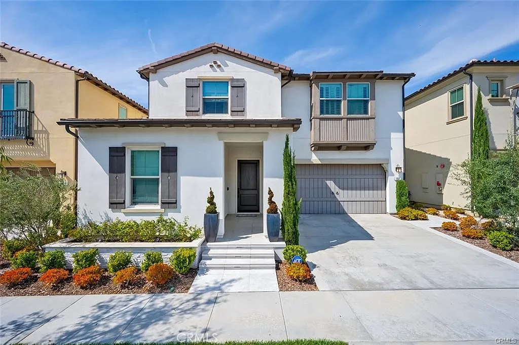 4 bed, 4.5 bath, 2987 sqft, $8,300 — Photo 1