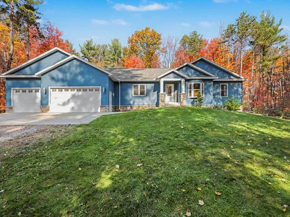 12170 Pleasant Place Dr, Ravenna, MI 49451