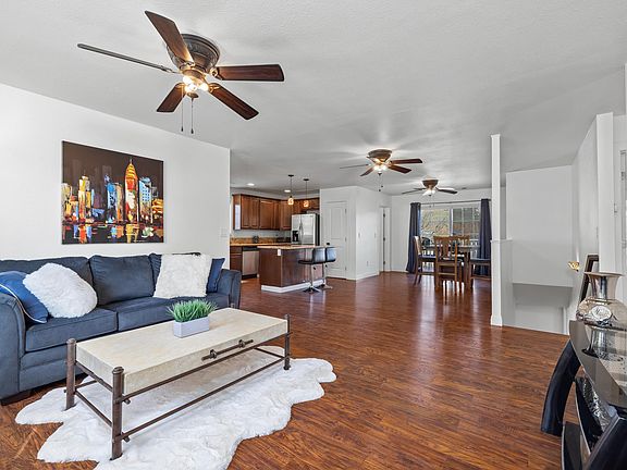 3rd image of 1152 Acorn St