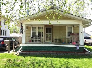 371 19th Pl, Clinton, IA 52732