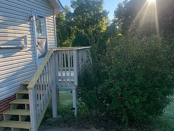 5th image of 1323 Burchett Dr