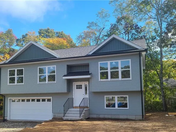 31 Brown St, Coventry, RI 02816