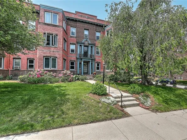 12 Blackstone Blvd APT 8, Providence, RI 02906