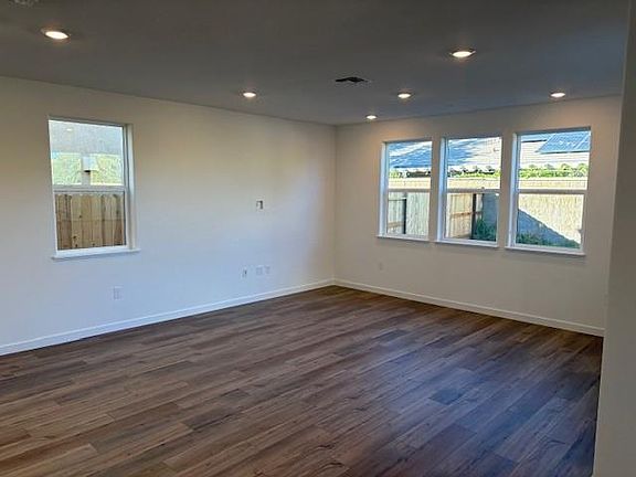 5th image of 8469 Brushwood Way