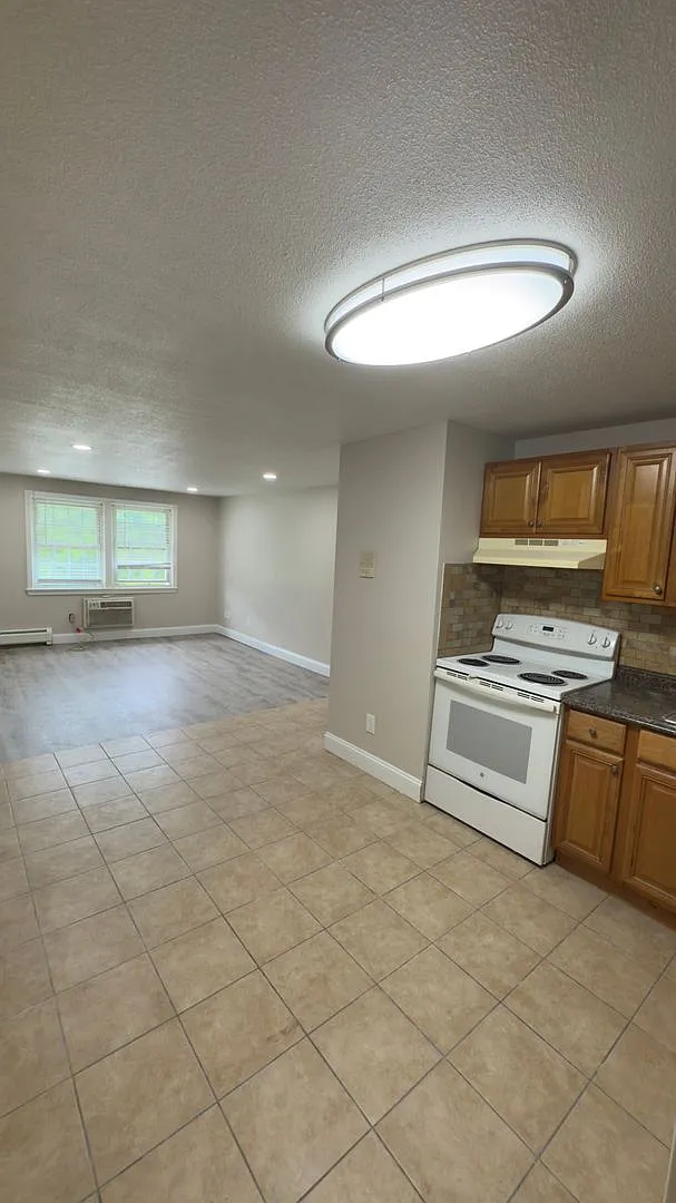 Ridgewood Apartments Gardner — Photo 4