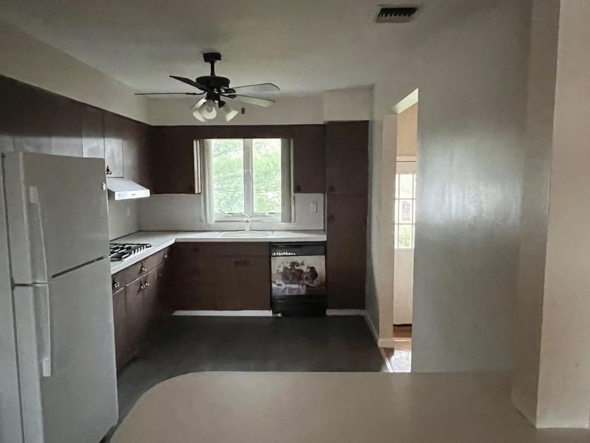 1st image of 282 10th St Floor 2