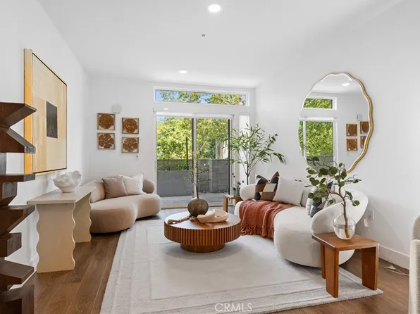 218 N El Molino Ave #207, Pasadena, CA 91101