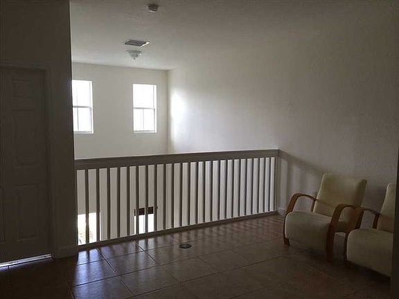 5th image of 11439 NW 74th Ter