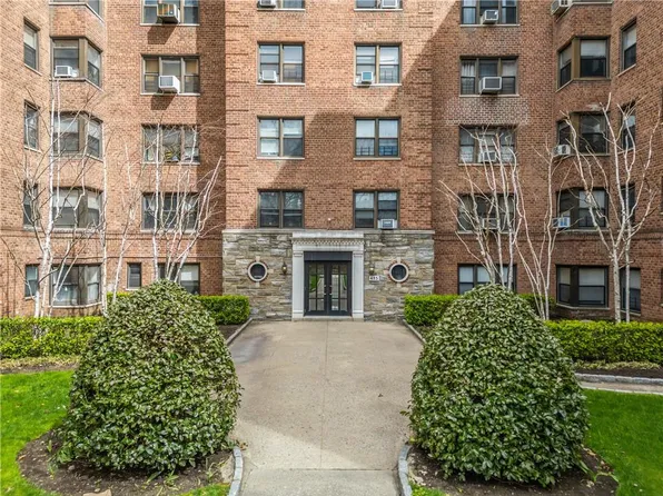 485 E Lincoln Avenue #215, Mount Vernon, NY 10552