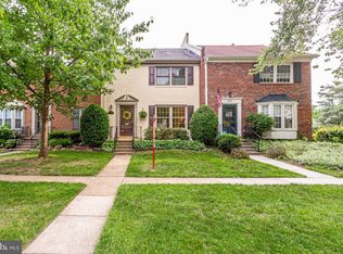 8339 Garfield Ct, Springfield, VA 22152