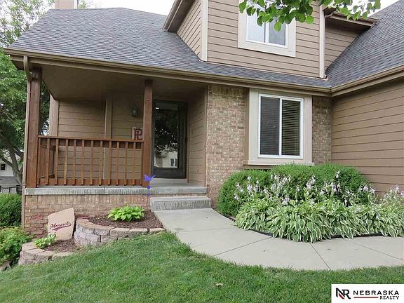 3rd image of 1015 Bryn Mawr Dr