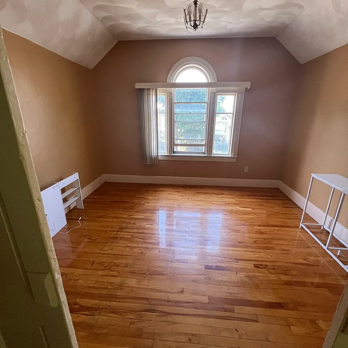 2 bed, 1.0 bath, 800 sqft, $1,750 — Photo 4