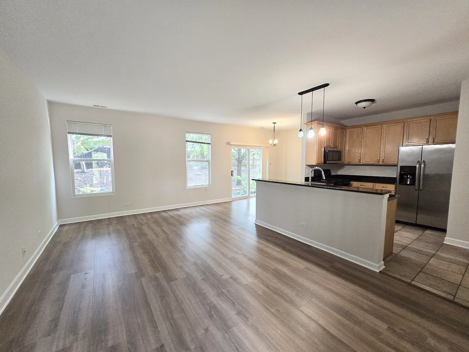 3 bed, 2.5 bath, 1567 sqft, $2,800 — Photo 2