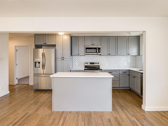 4th image of 1151 S Shoshone St