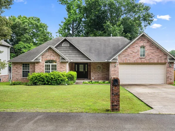 1032 Golden Hills Dr, Cabot, AR 72023