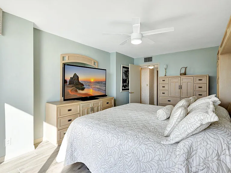 9500 S Ocean Dr #Penthouse 10 — Photo 23