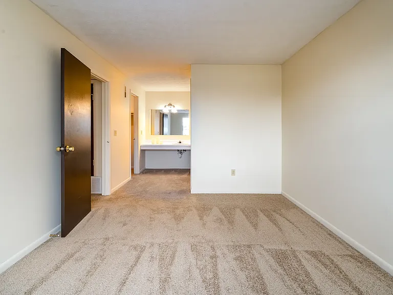 Chili Commons — Photo 15