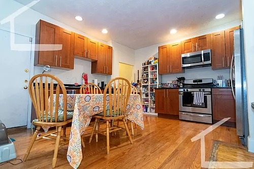8 Glenville Ave #2 Photo 1