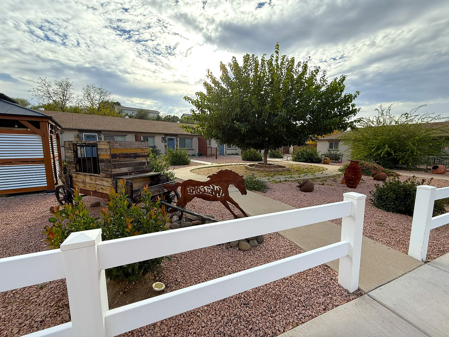 1 bed, 350 sqft, $1,150 — Photo 2
