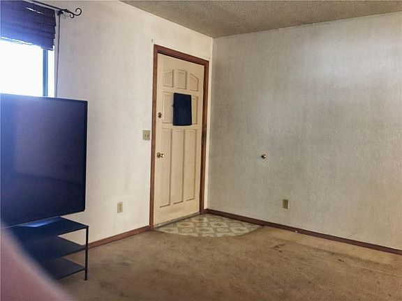 4th image of 6012 NW 19th St