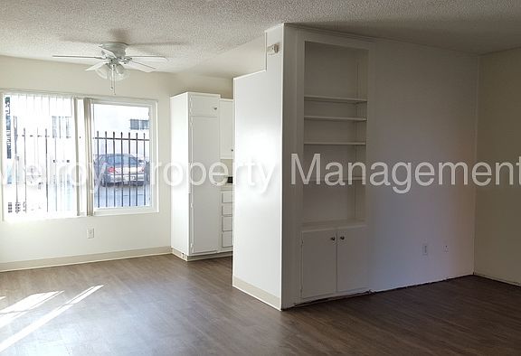 3rd image of 4531 Kansas St APT 05